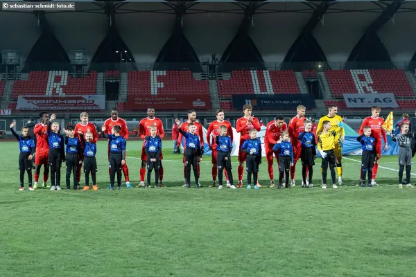 Einlaufkinder E-Junioren - RWE vs. Victoria Berlin